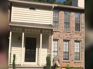 870 Brandy Oaks Ln, Stone Mountain, GA 30088