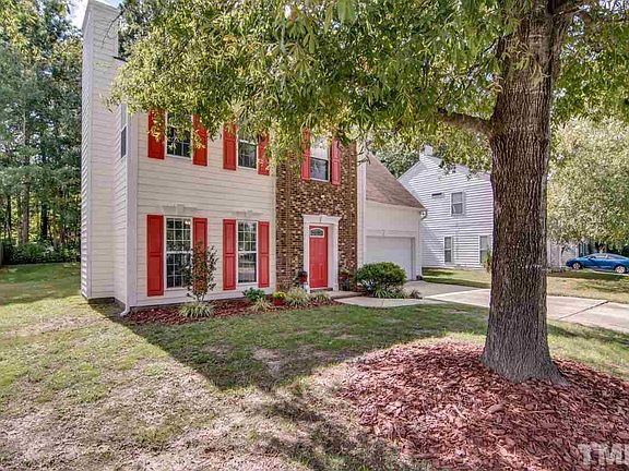 2nd image of 129 Leacroft Way