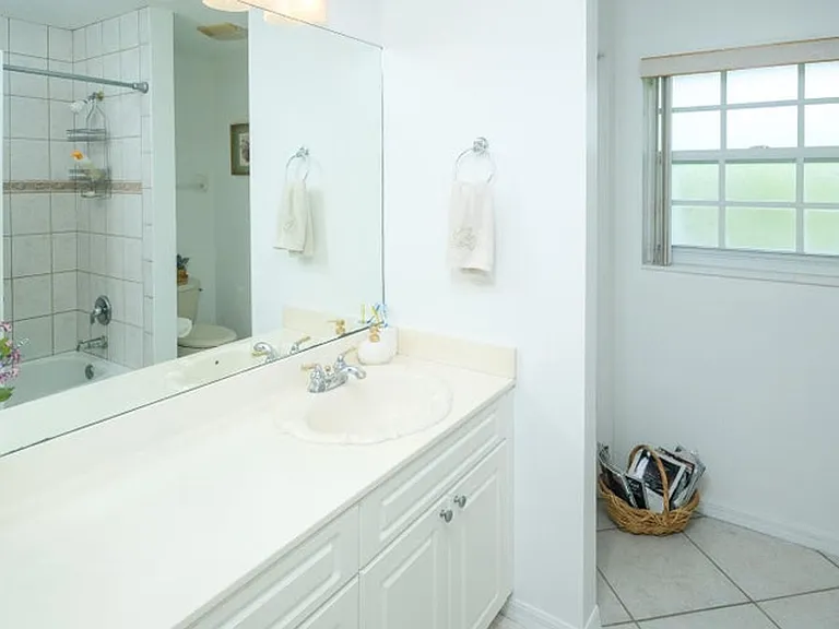 1814 Wisteria St — Photo 12