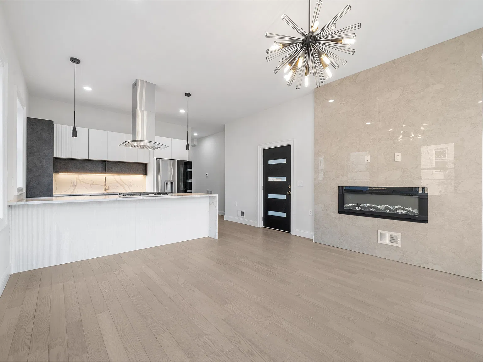 272 Terrace Ave — Photo 2