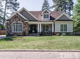 210 Pinecroft Dr, Raleigh, NC 27609