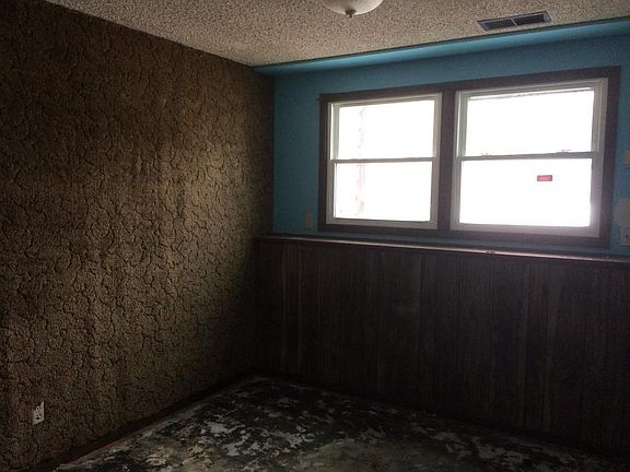 5th image of 458 Blair Ave