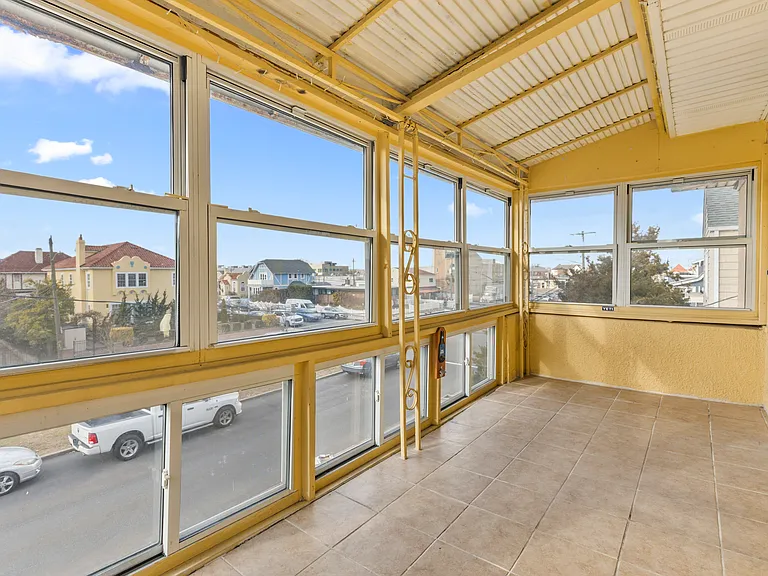 264 Laurelton Blvd #2 — Photo 20