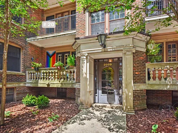 2009 N Prospect AVENUE #20, Milwaukee, WI 53202