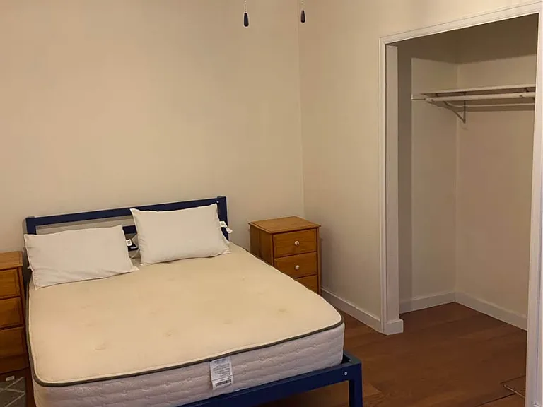 222 Hill St — Photo 9