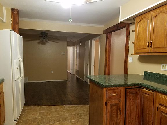 3rd image of 7605 Sage Oak St