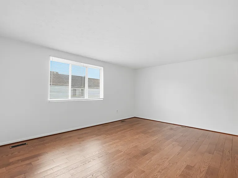7 Leatherwood Ct — Photo 16