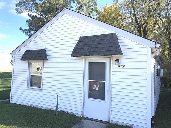 2nd image of 595/597 N 2nd Ave