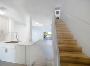 8260 NW 10th St APT 6, Miami, FL 33126