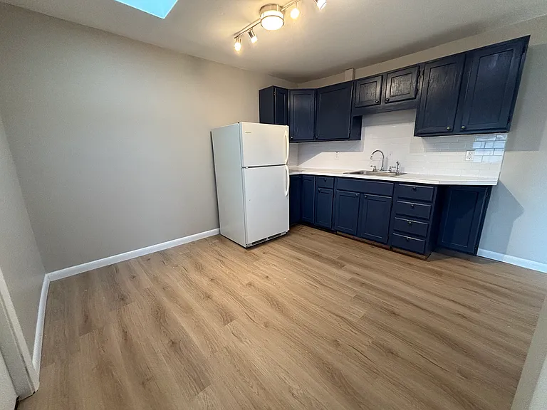 49 S 3rd St #2 — Photo 3