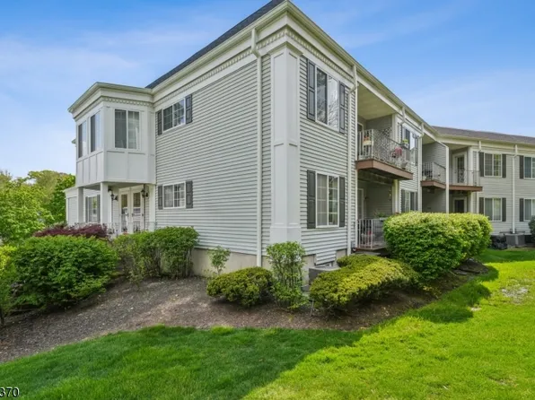 230 Riveredge Dr, Chatham Twp., NJ 07928