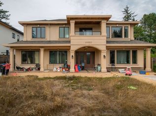 15527 17a Ave, Surrey, BC V4A1V5