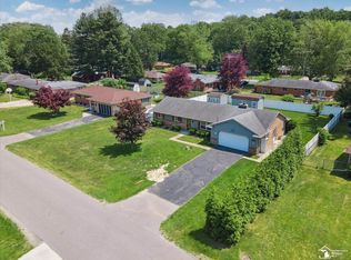 1115 Birchwood Dr, Temperance, MI