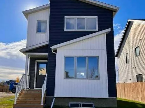 2713 N 11th Ave, Wainwright, AB T9W 0A5