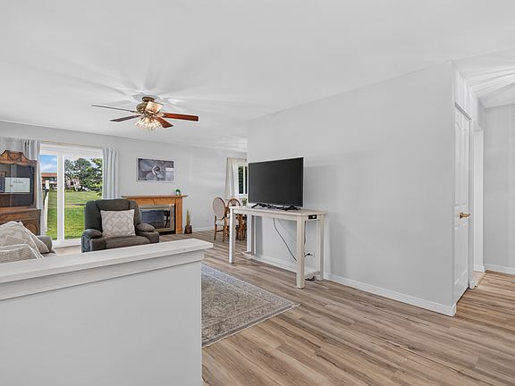 5th image of 881 Heatherbrook Ct
