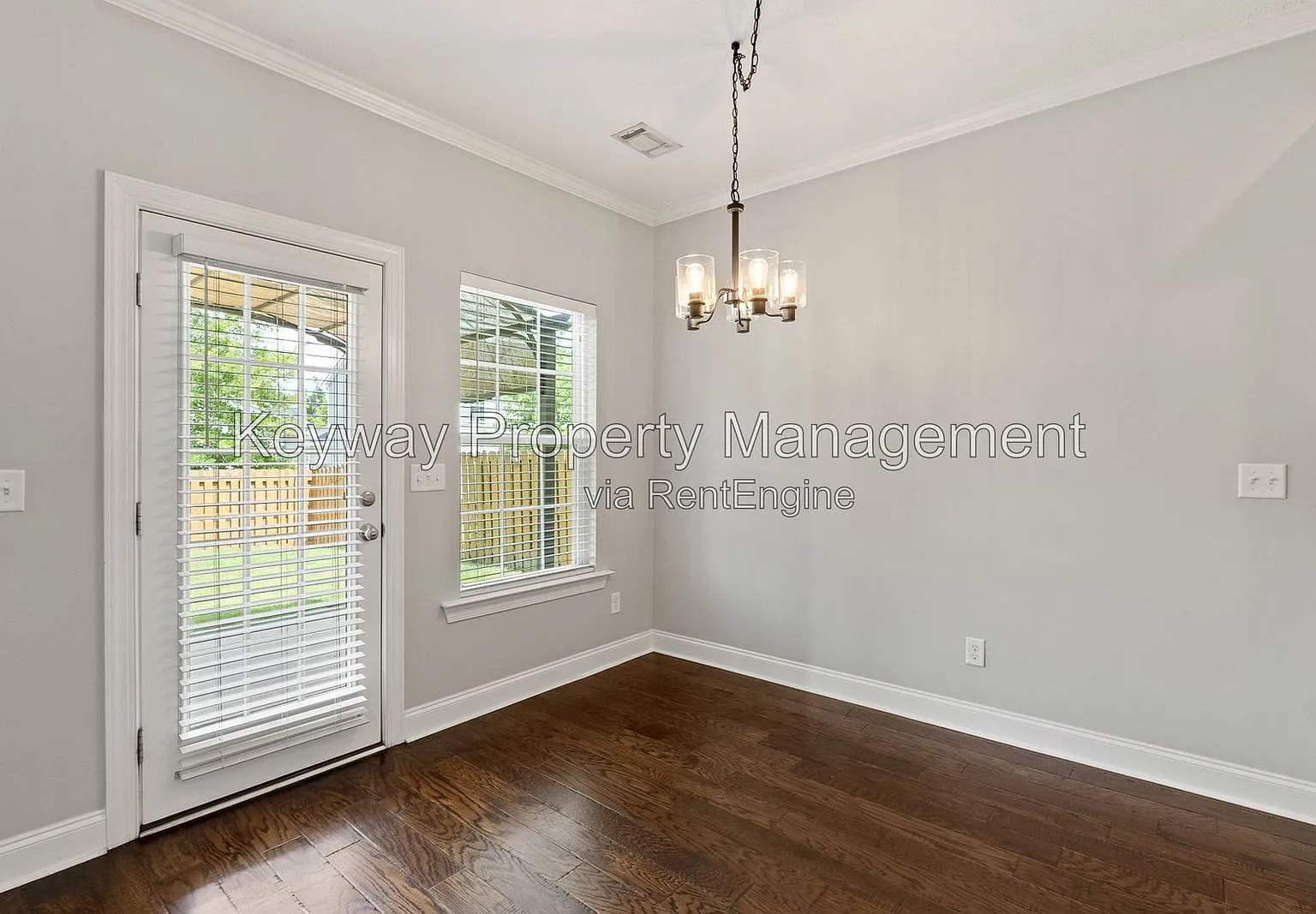 3 bed, 2.5 bath, 1652 sqft, $1,850 — Photo 3