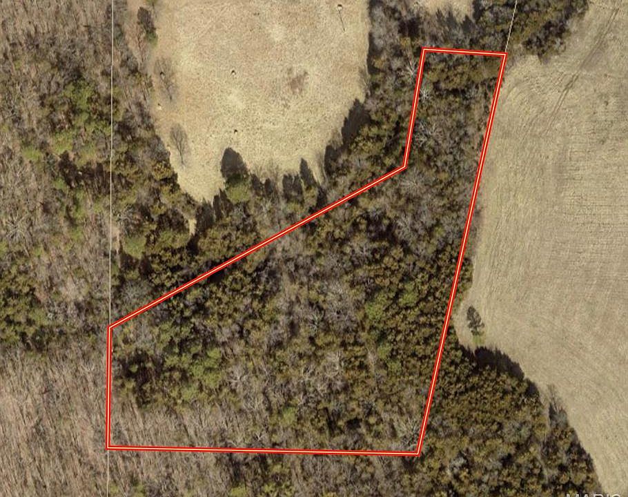2nd image of 800 Woodlawn Dr