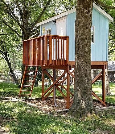 Awesome air conditioned "tree" house!