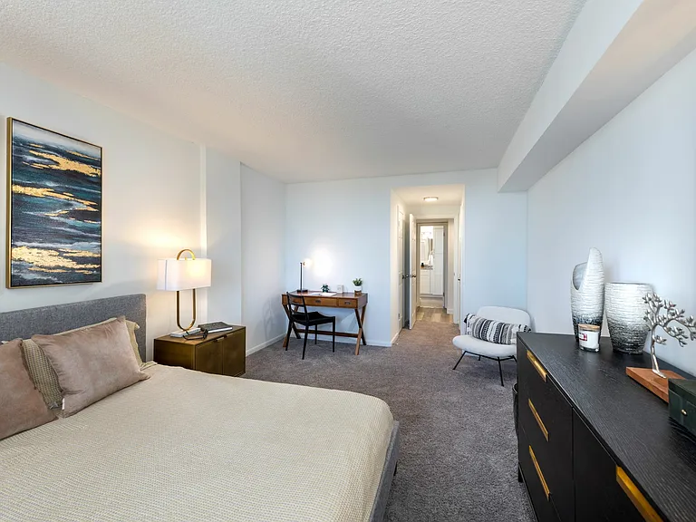 Renovated 1 Bedroom Apartment Home