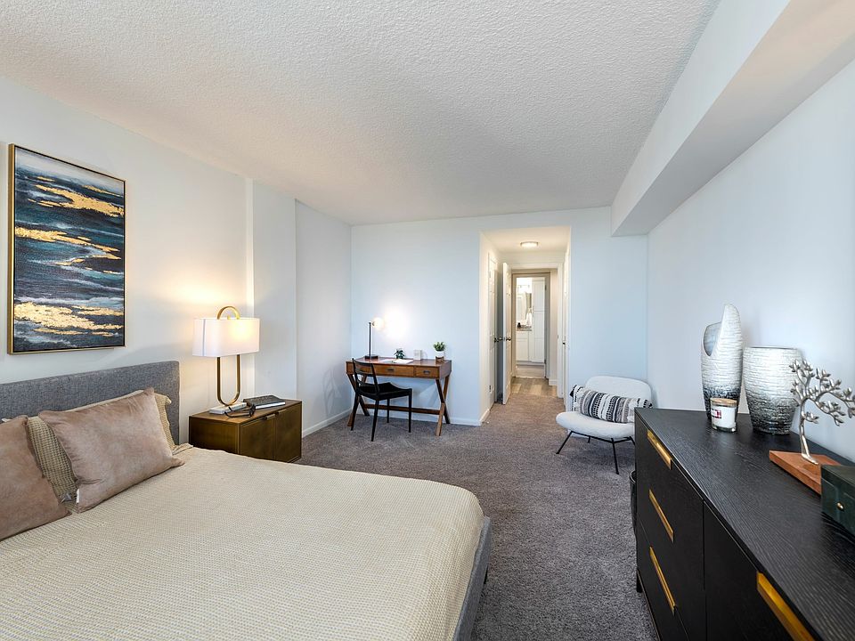 Renovated 1 Bedroom Apartment Home