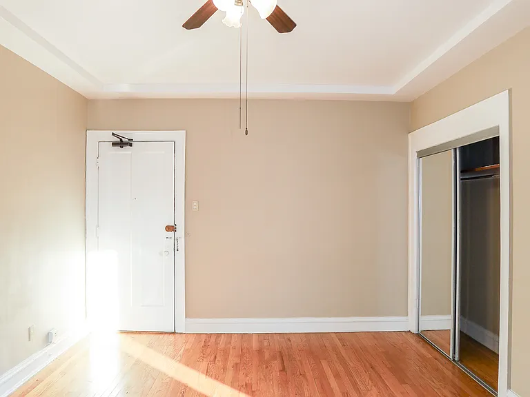 5020 N Damen Ave #17 — Photo 6
