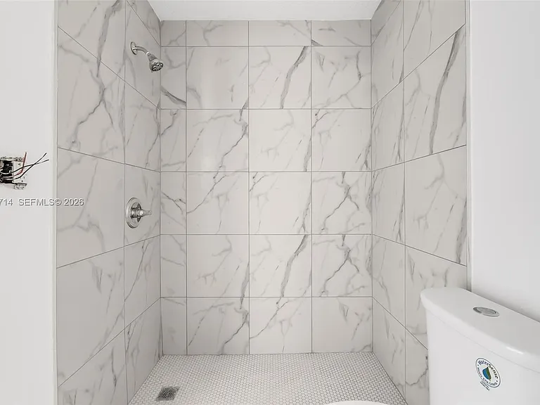 1611 NE 50th Ct #3 — Photo 11