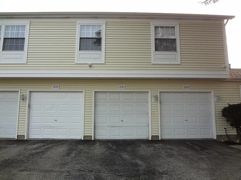 1235 Mae Ct — Photo 11