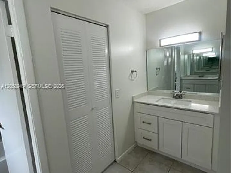 12370 SW 52nd Pl #Townhouse 12370 — Photo 33