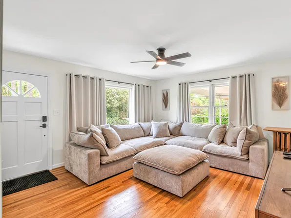 15 Dewitt St, Jacksonville, NC 28540