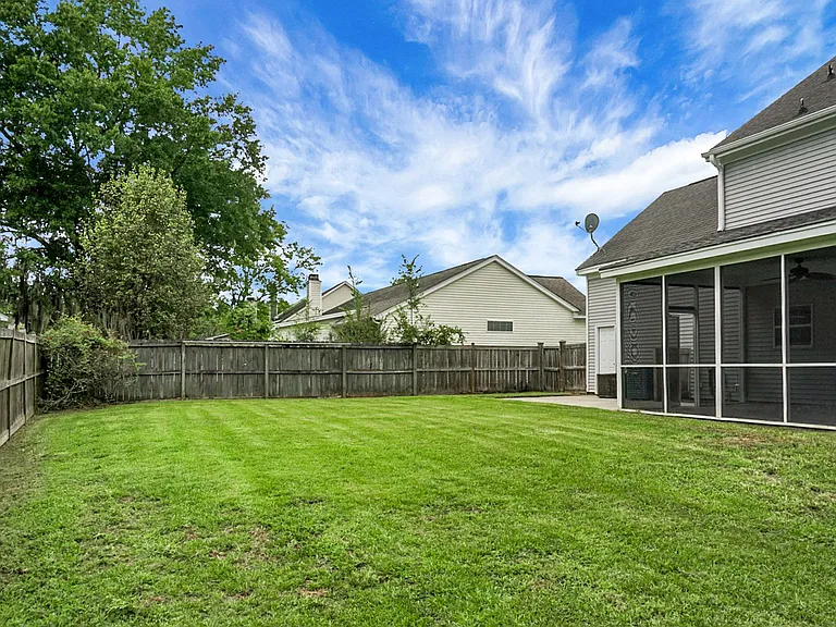 3274 Middleburry Ln — Photo 58