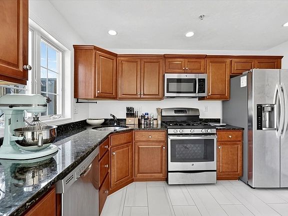 5th image of 600 Justin Dr Unit 1