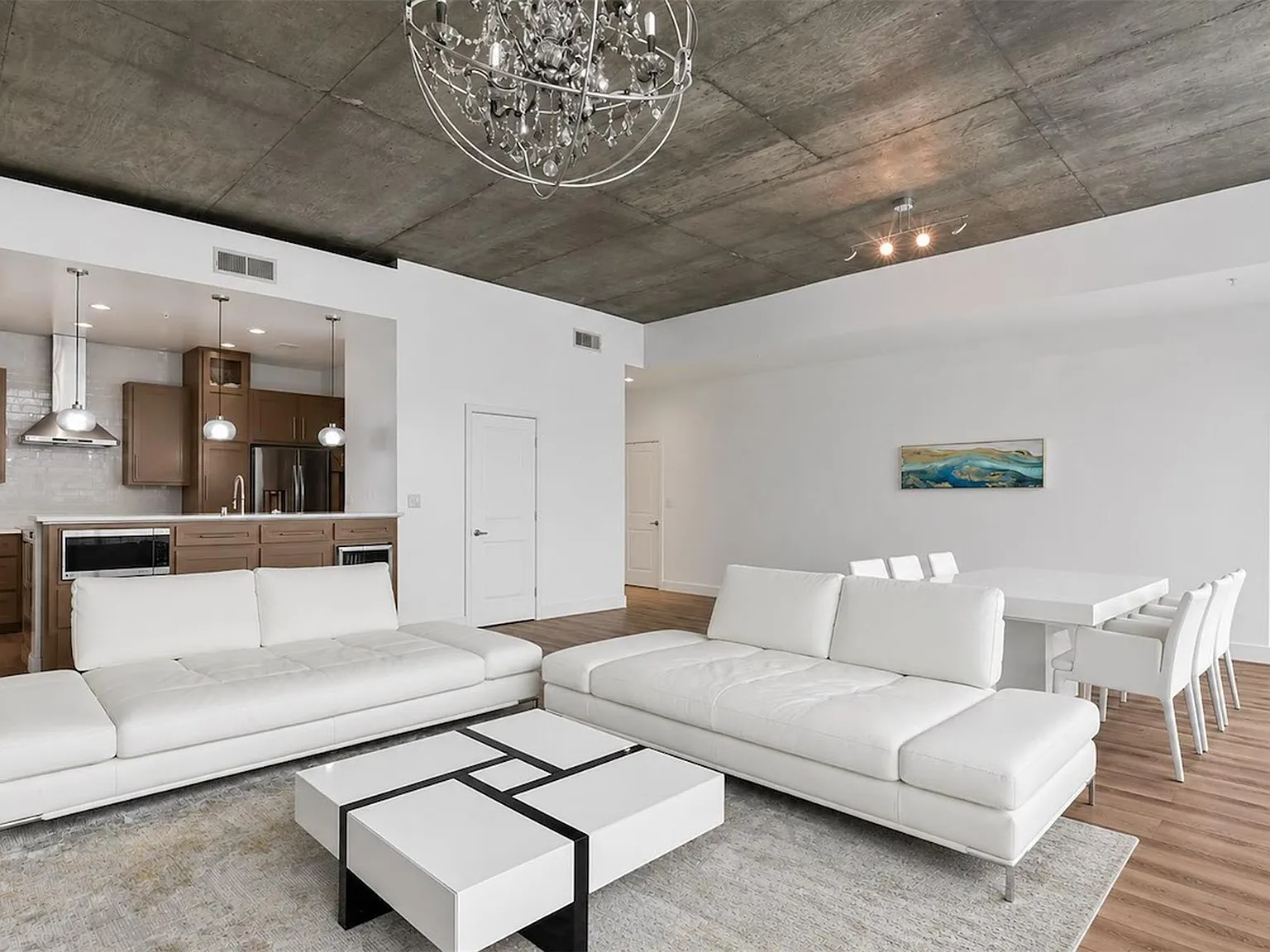 2 bed, 2.5 bath, 1708 sqft, $5,900 — Photo 2