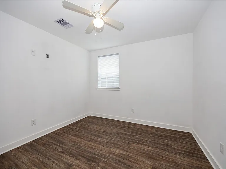 10930 Exeter St #B — Photo 18
