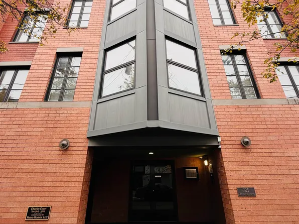 725 Jefferson Street image 1 of 9