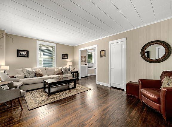 4th image of 34 N Waiola Ave APT 1
