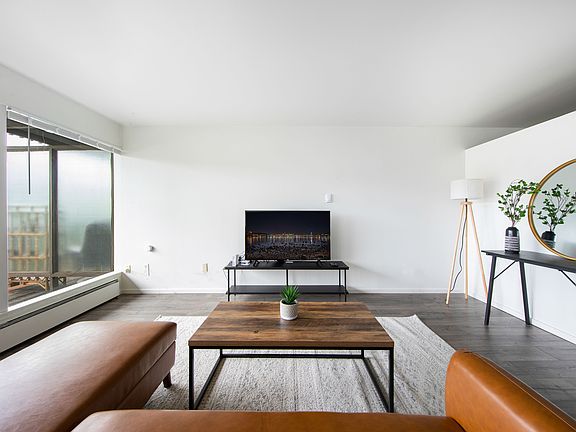 5th image of 9925 NE 1st St APT 24