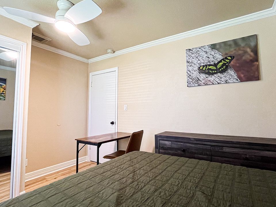 1st image of 10405 Georgian Dr