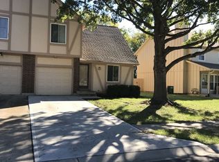 743 SE Country Ln, Lees Summit, MO 64063