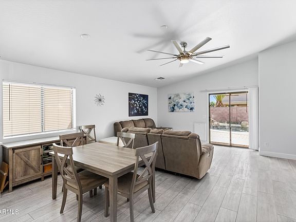 4th image of 1653 E DIEGO Drive