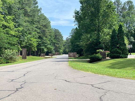 5th image of 6303 Shady Glen Trl