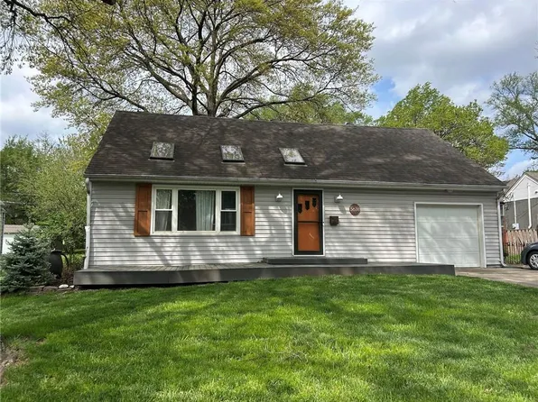 5638 Maple St, Mission, KS 66202