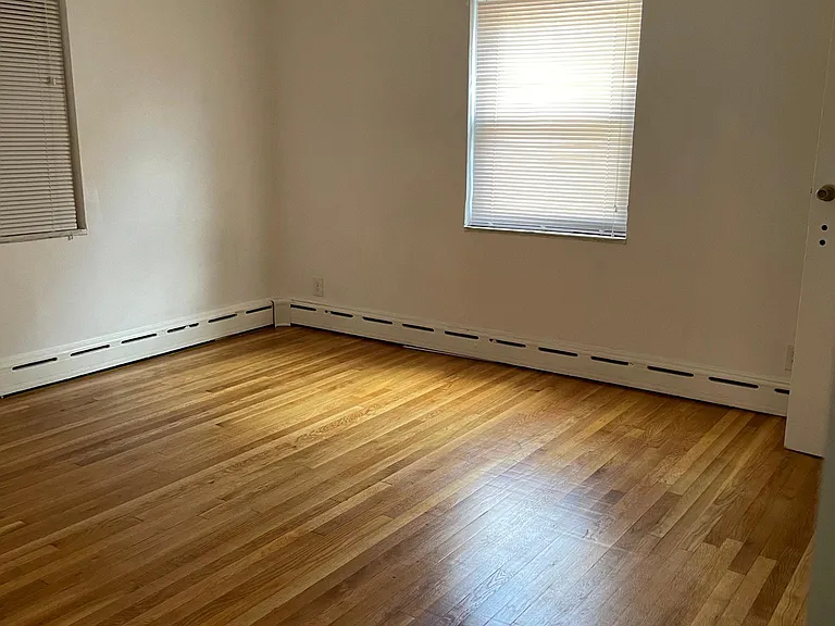 106 Lincoln Ave — Photo 6