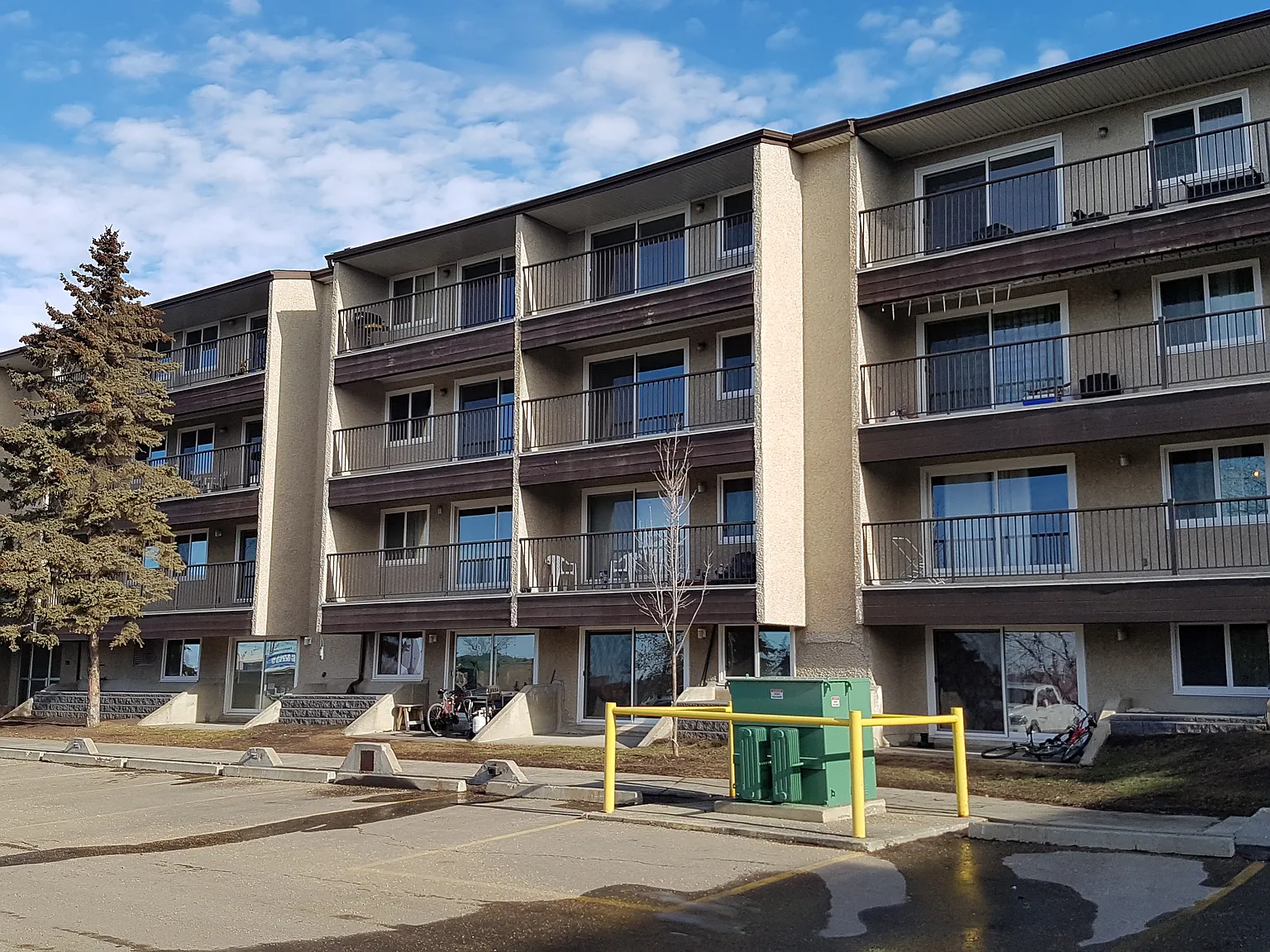 Capital Place - 4505 137 Avenue NorthWest — Photo 2