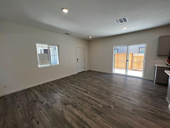 5th image of 5152X Molino Cir