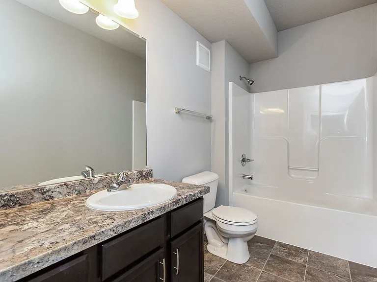 2314 E Porter Ave — Photo 14
