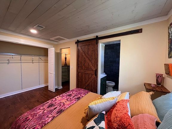 5th image of 4406 24th Ave E #2