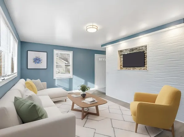 19 Emily St, Springfield, MA 01109