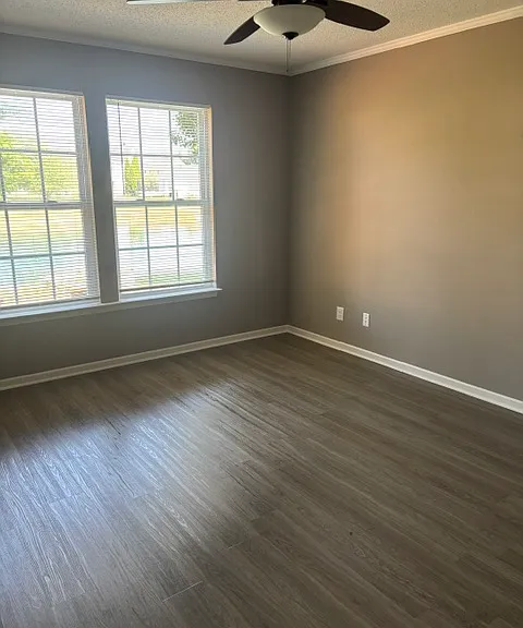 954 Rosemary Cir — Photo 9