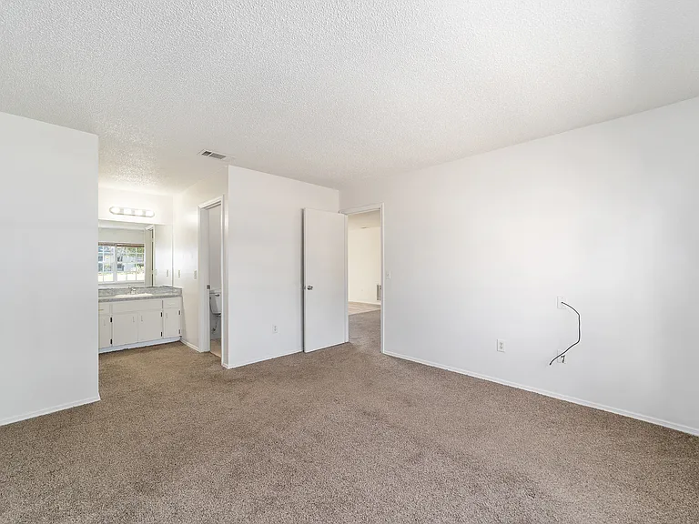 325 Oak Track Crse — Photo 20