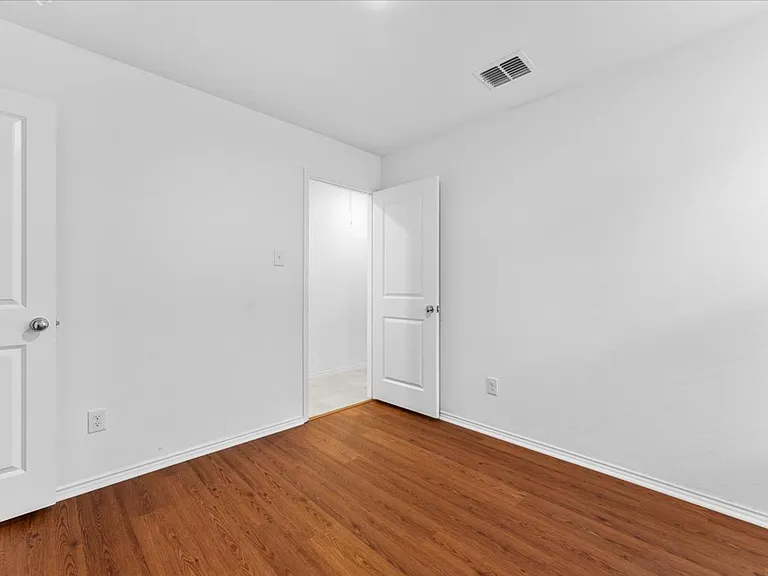 211 Herman Ln — Photo 22